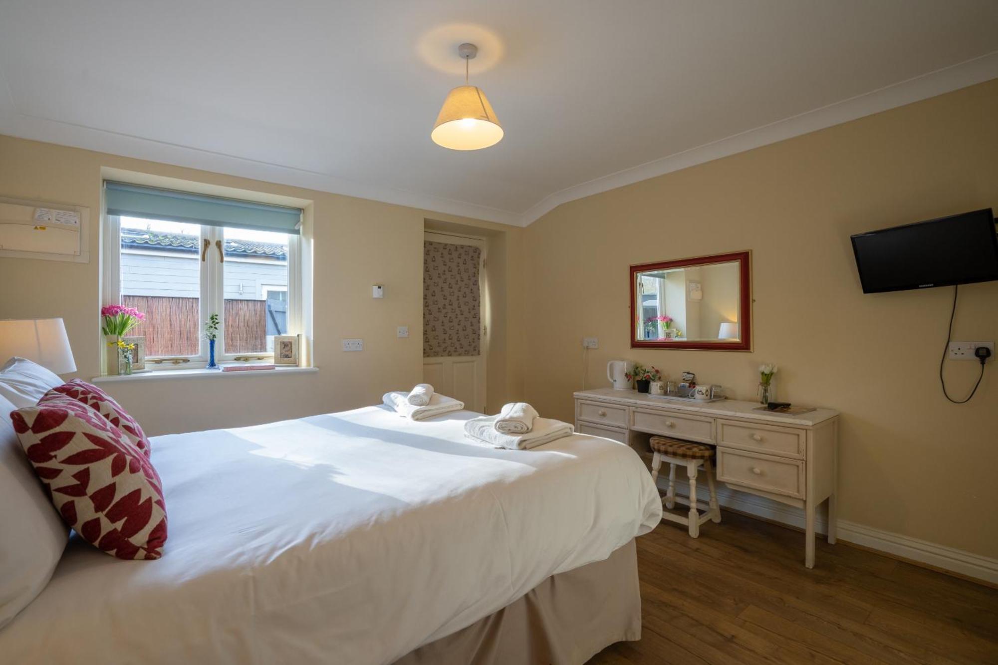 The Bedingfeld Arms Hotel Oxborough Phòng bức ảnh
