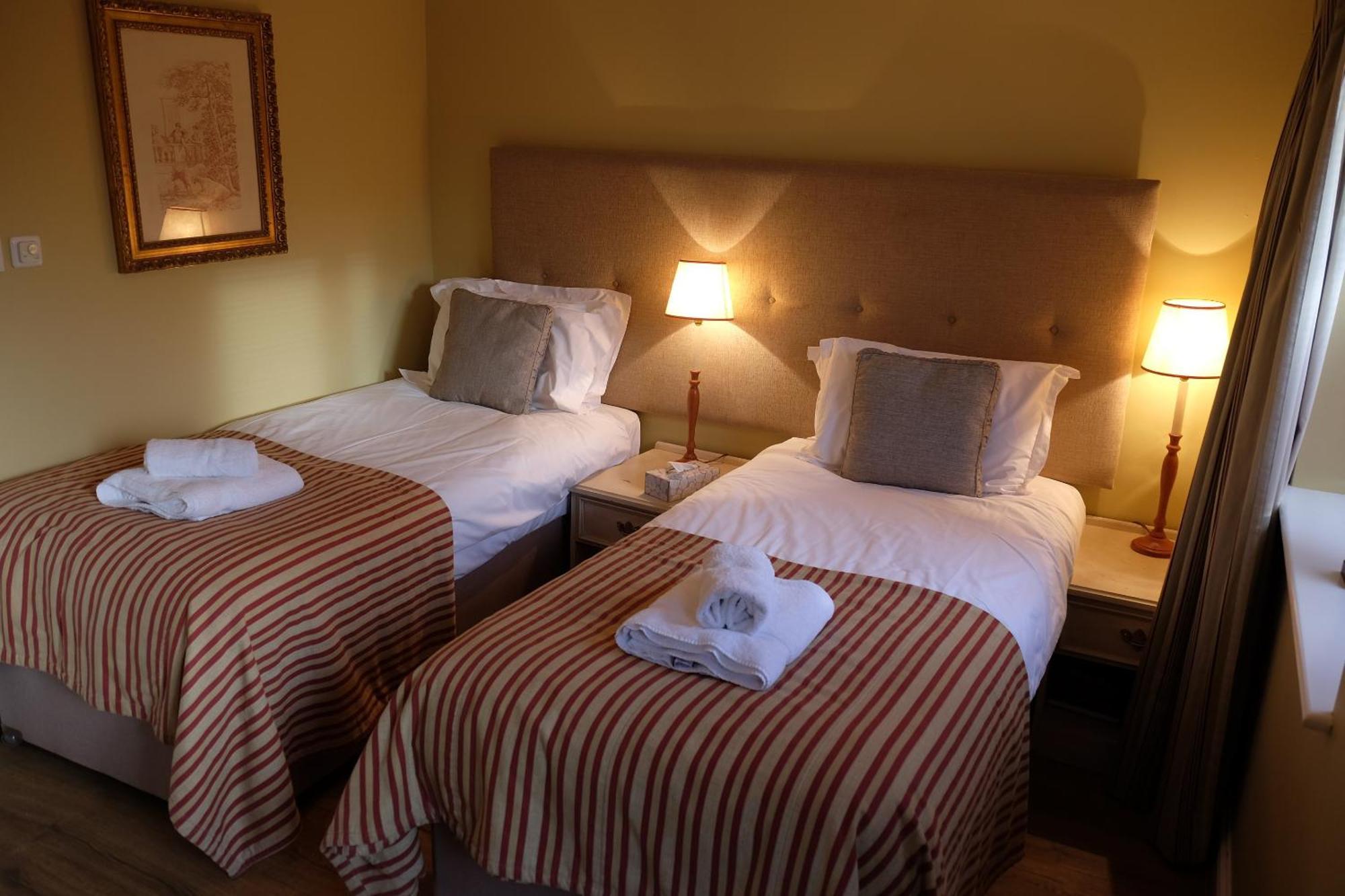 The Bedingfeld Arms Hotel Oxborough Phòng bức ảnh